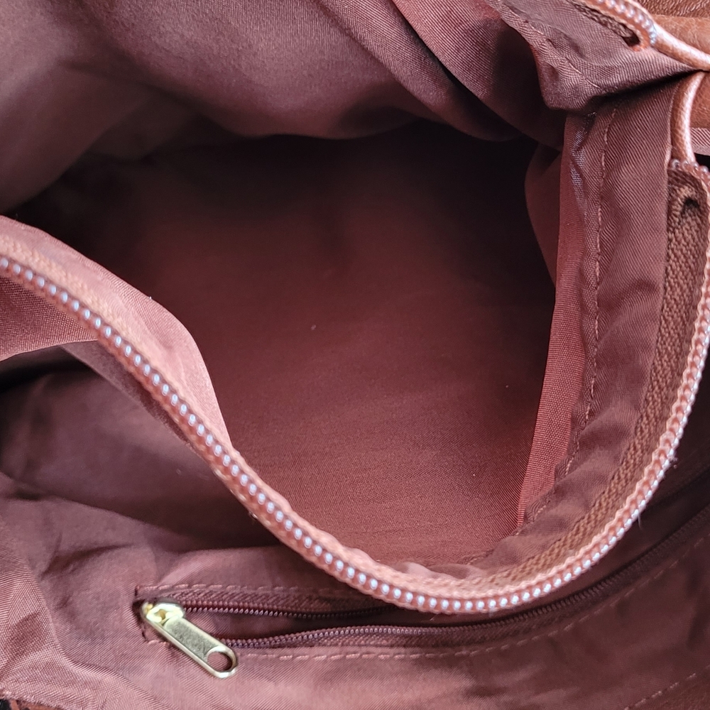 Purse - Picture 2 of 15